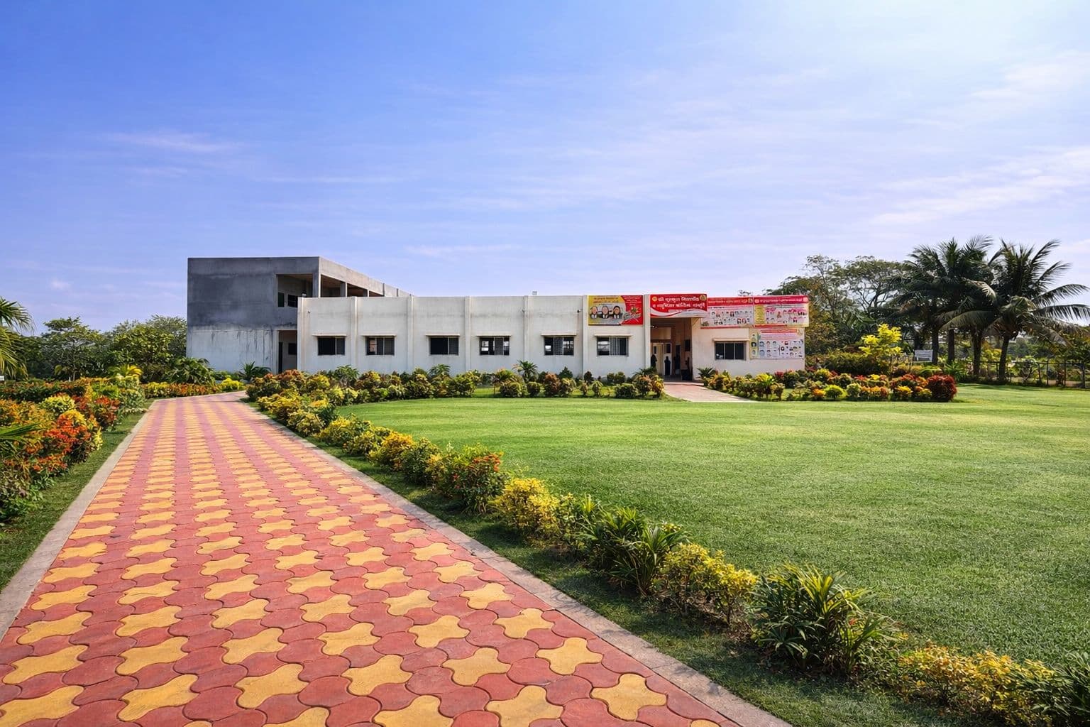 Pathway to Shree Gurukul Vidyapeeth campus